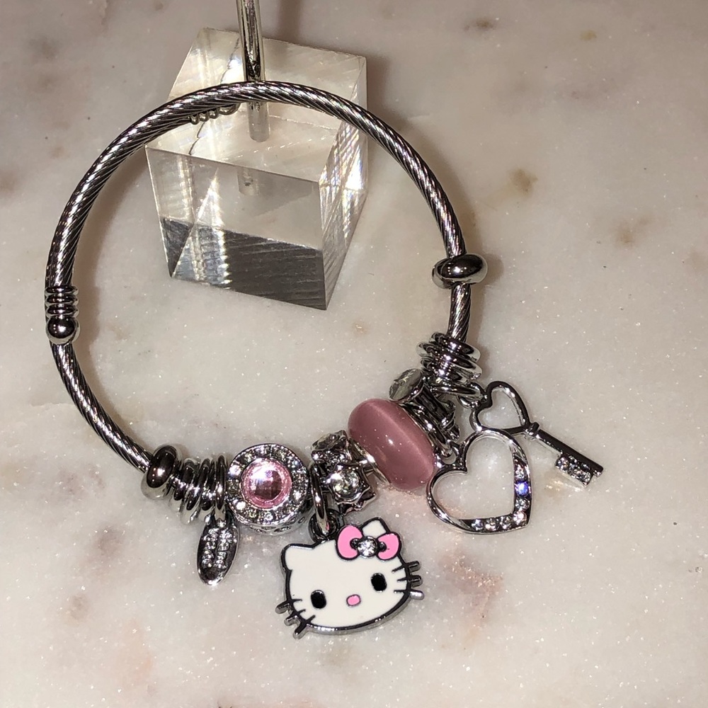 ✨NEW✨ Hello Kitty Charm Pendant Adjustable Silver & Pink Tone Bangle Bracelet - Picture 2 of 6